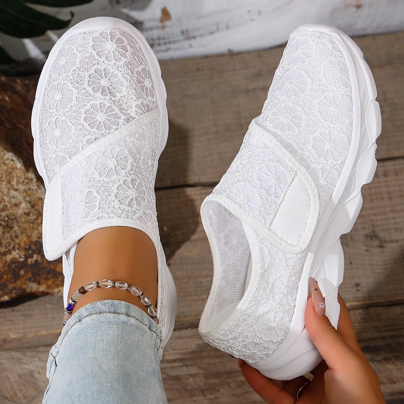 スニーカー女性靴軽量通気性の靴女性のための快適な屋外ウォーキ - White Sneaker Care Kit のレビューと価格